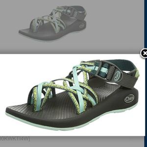 women’s chacos